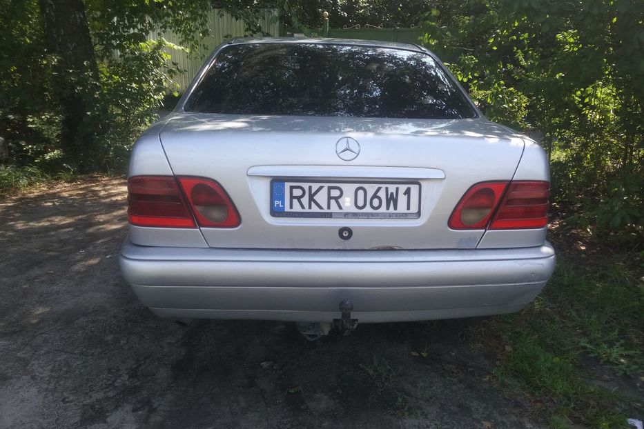 Продам Mercedes-Benz E-Class 1997 года в Киеве