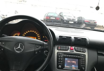 Продам Mercedes-Benz C-Class 2001 года в Харькове