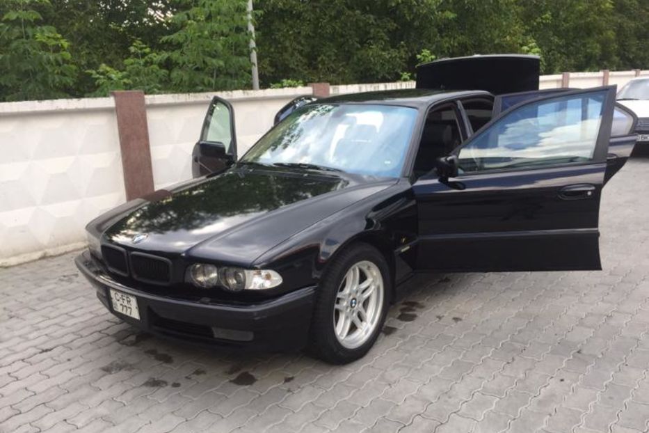 Продам BMW 740 2001 года в Черновцах