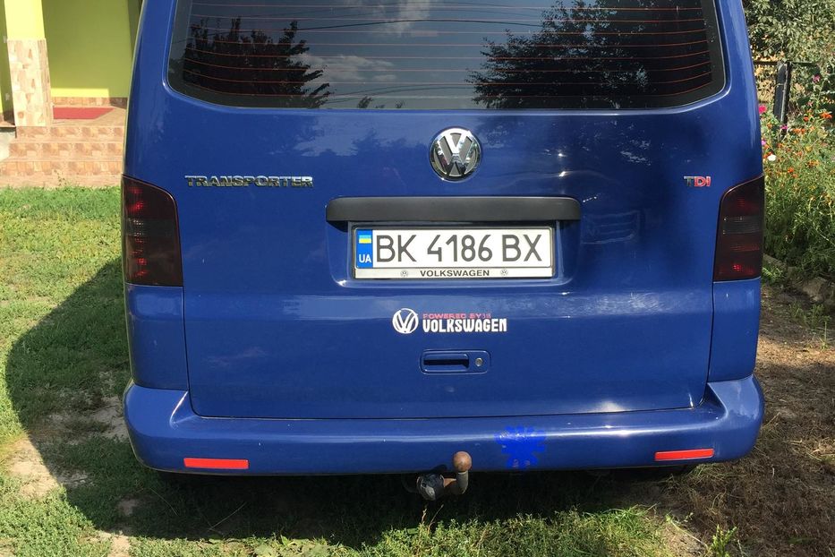 Продам Volkswagen T5 (Transporter) пасс. 2006 года в Ровно