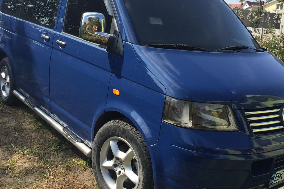 Продам Volkswagen T5 (Transporter) пасс. 2006 года в Ровно