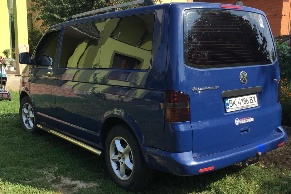 Продам Volkswagen T5 (Transporter) пасс. 2006 года в Ровно