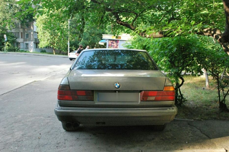 Продам BMW 750 1991 года в Киеве