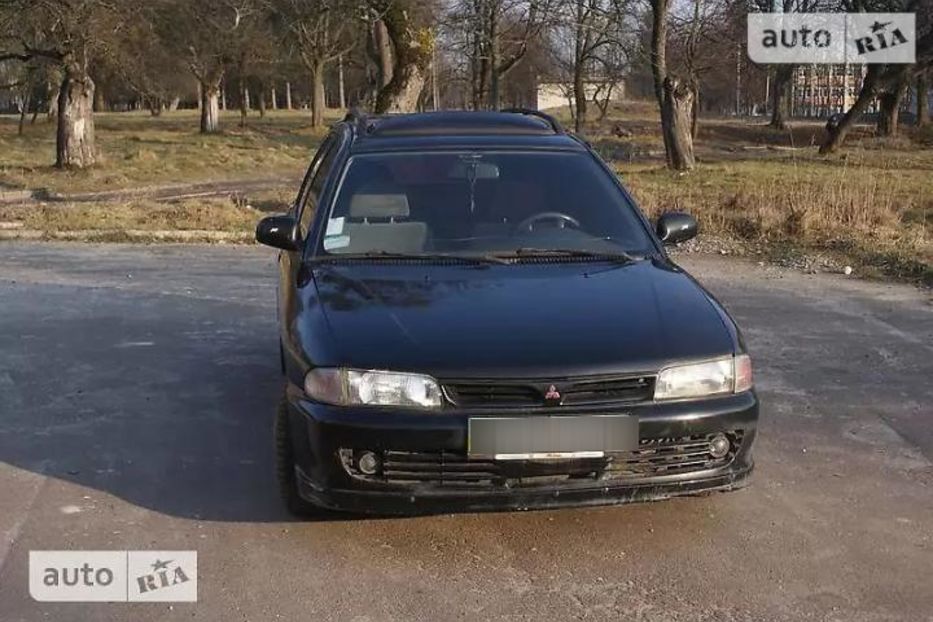 Продам Mitsubishi Lancer 1994 года в г. Золочев, Львовская область