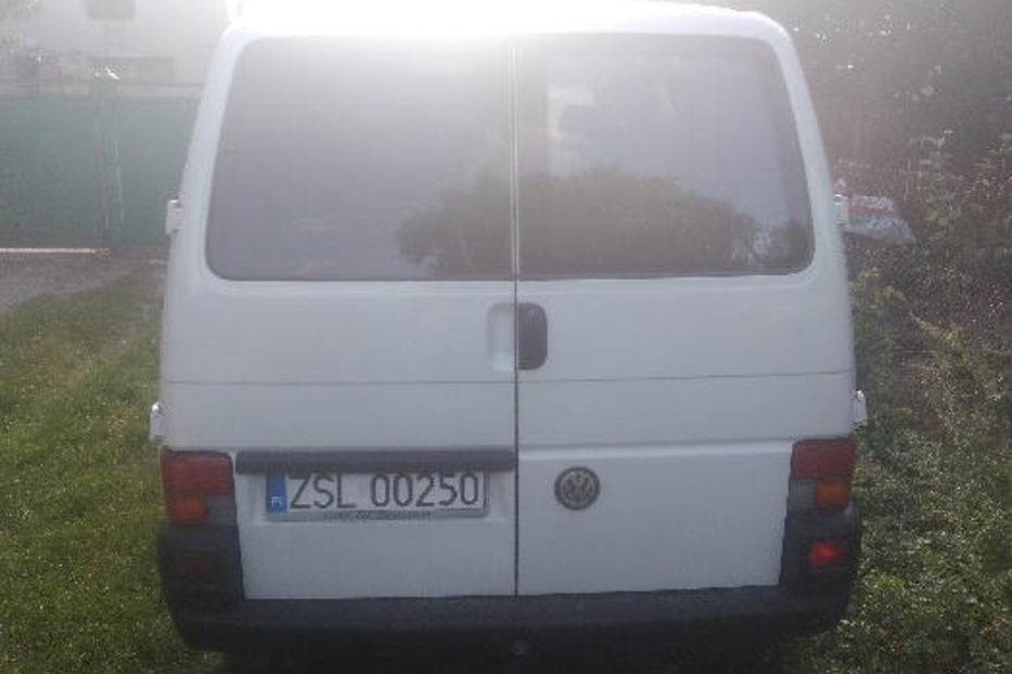 Продам Volkswagen T4 (Transporter) пасс. 2002 года в Житомире