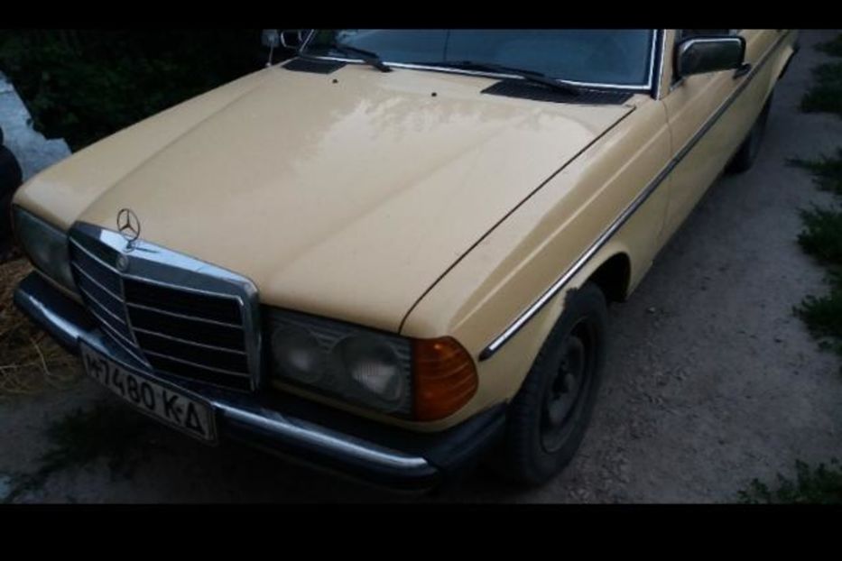 Продам Mercedes-Benz E-Class W123 1982 года в Кропивницком