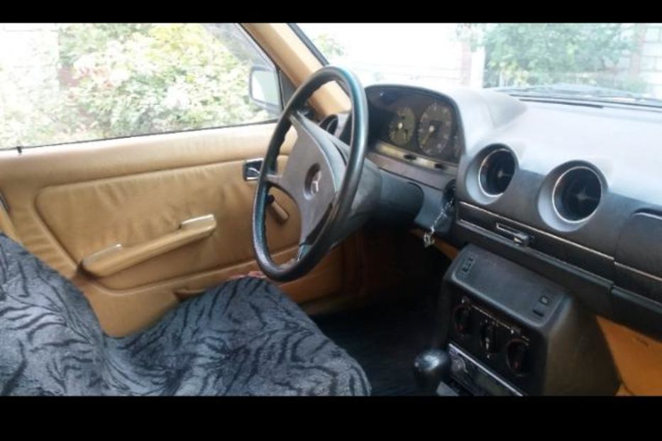 Продам Mercedes-Benz E-Class W123 1982 года в Кропивницком