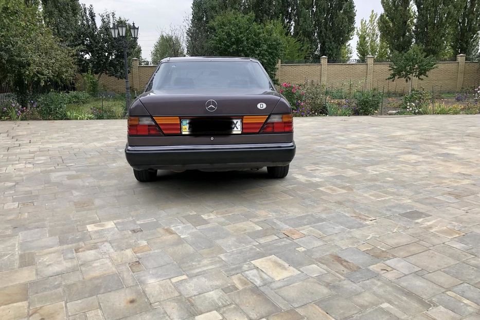 Продам Mercedes-Benz E-Class W124 1991 года в Киеве