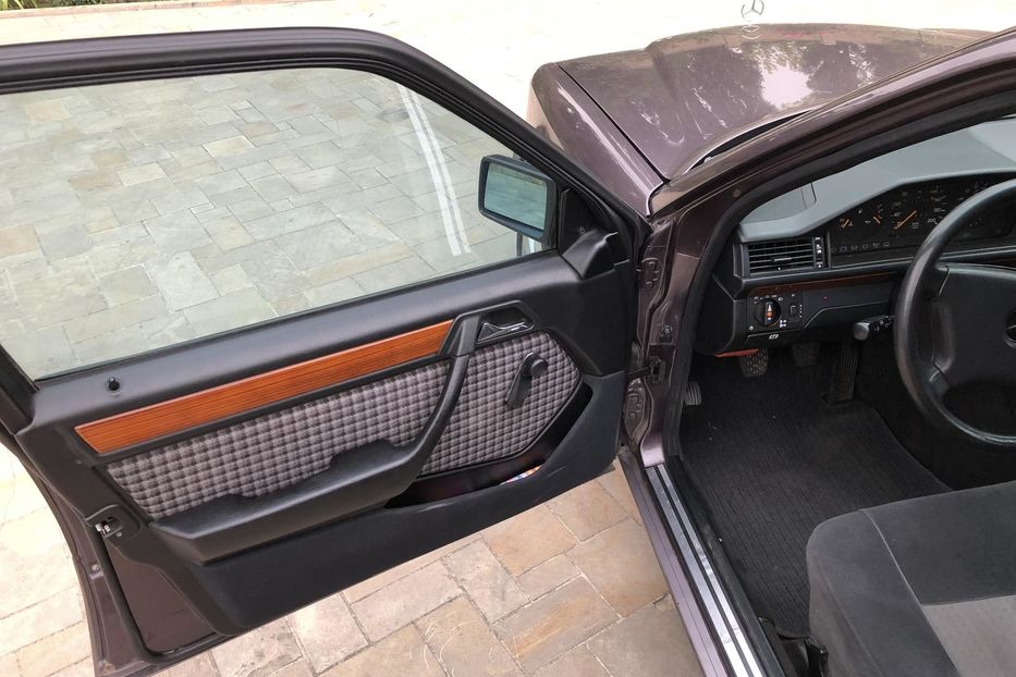 Продам Mercedes-Benz E-Class W124 1991 года в Киеве