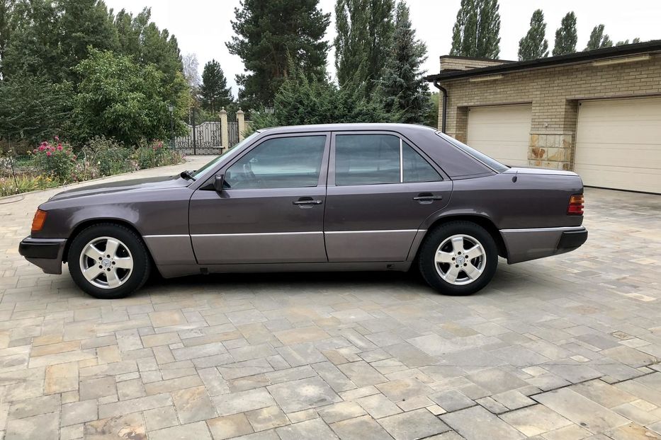 Продам Mercedes-Benz E-Class W124 1991 года в Киеве