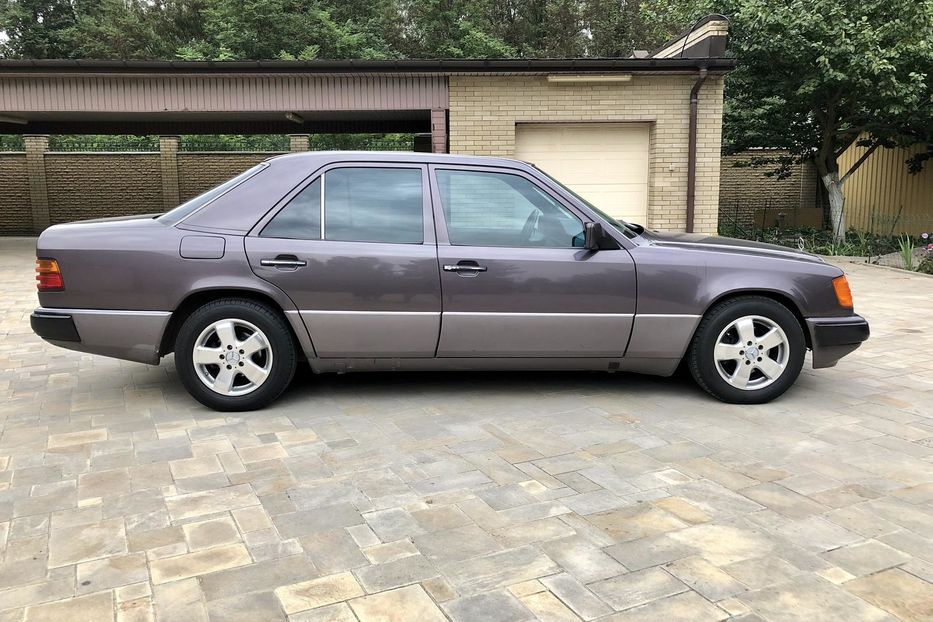 Продам Mercedes-Benz E-Class W124 1991 года в Киеве