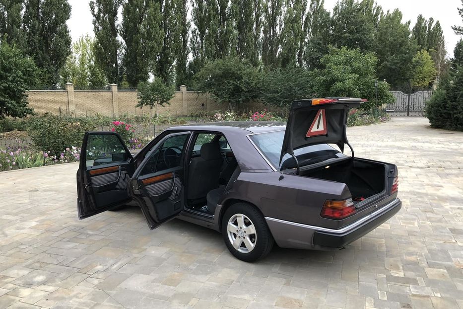 Продам Mercedes-Benz E-Class W124 1991 года в Киеве