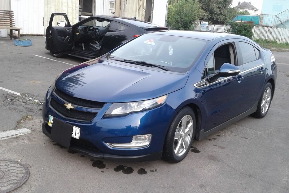 Продам Chevrolet Volt 1.4i 2013 года в Киеве