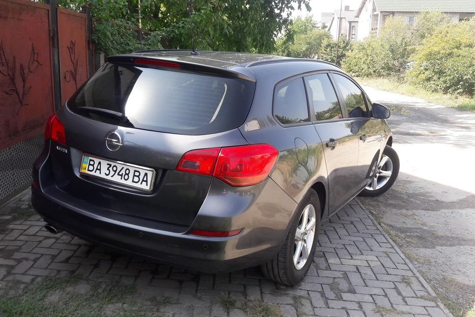 Продам Opel Astra J sport tourer 2012 года в г. Кременчуг, Полтавская область