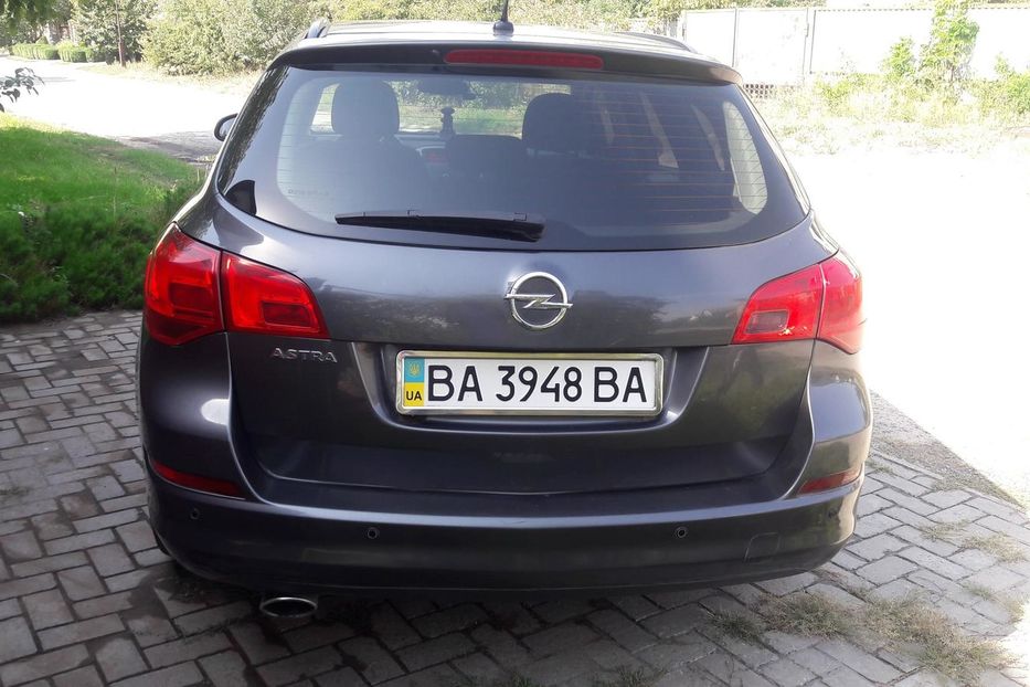 Продам Opel Astra J sport tourer 2012 года в г. Кременчуг, Полтавская область