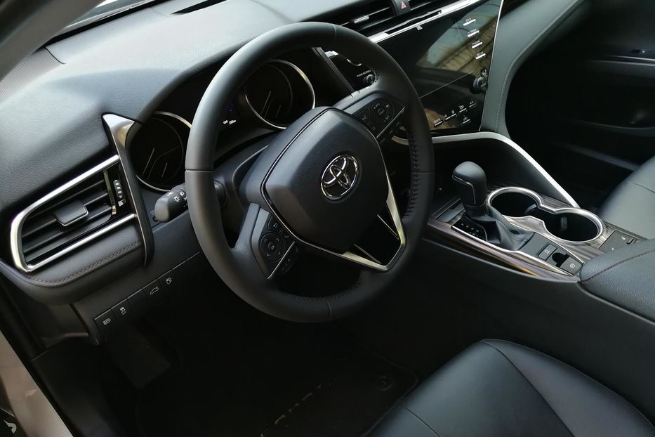 Продам Toyota Camry 2018 года в Виннице