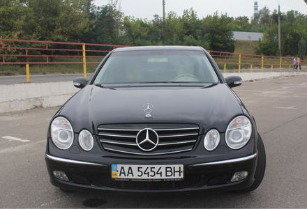 Продам Mercedes-Benz E-Class E200 2003 года в Киеве