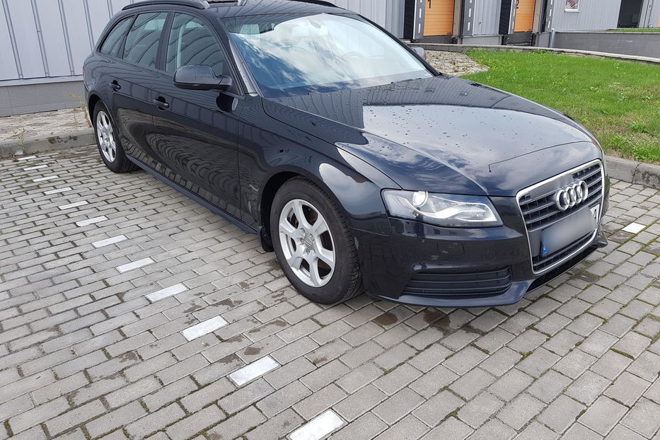 Продам Audi A4 2010 года в Луцке