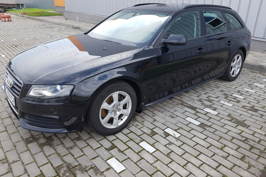 Продам Audi A4 2010 года в Луцке