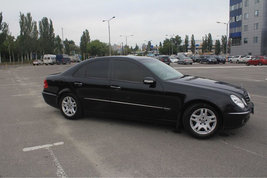 Продам Mercedes-Benz E-Class E200 2003 года в Киеве