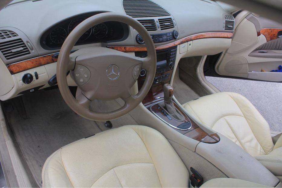 Продам Mercedes-Benz E-Class E200 2003 года в Киеве