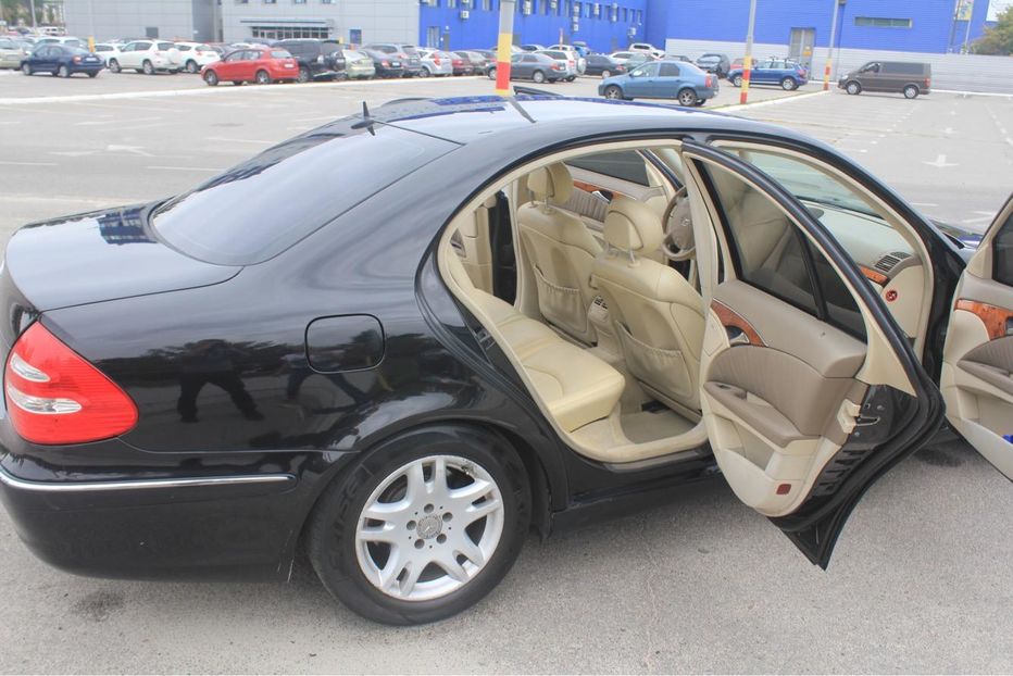 Продам Mercedes-Benz E-Class E200 2003 года в Киеве