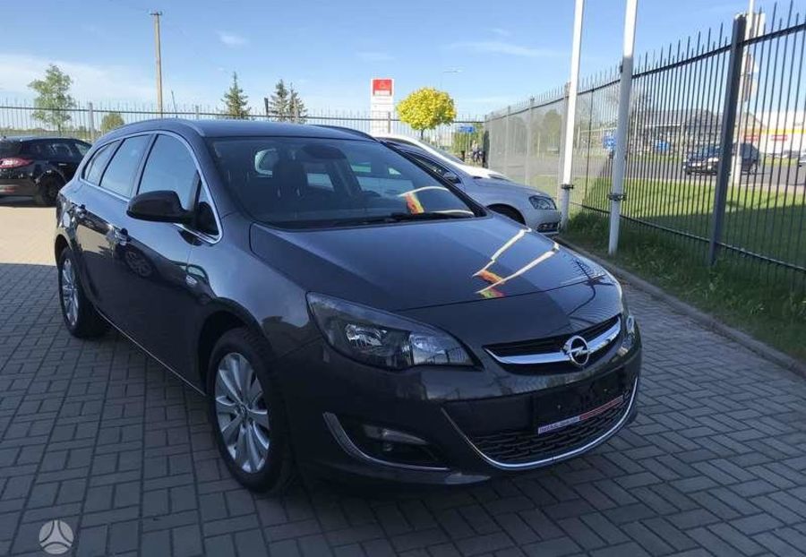 Продам Opel Astra J Cosmo Touer Sport 2013 года в Луцке