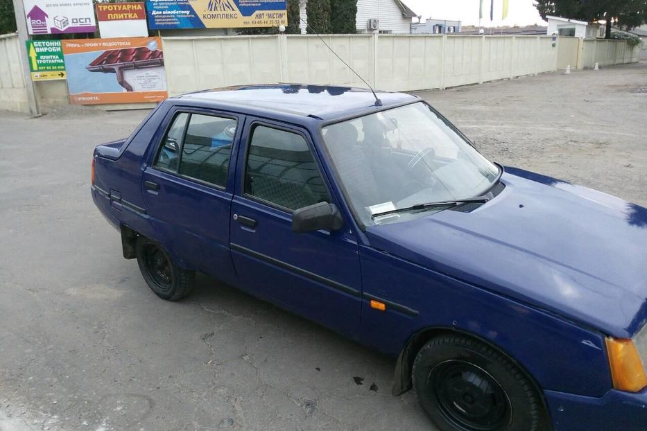 Продам ЗАЗ 1103 Славута 2003 года в Ровно