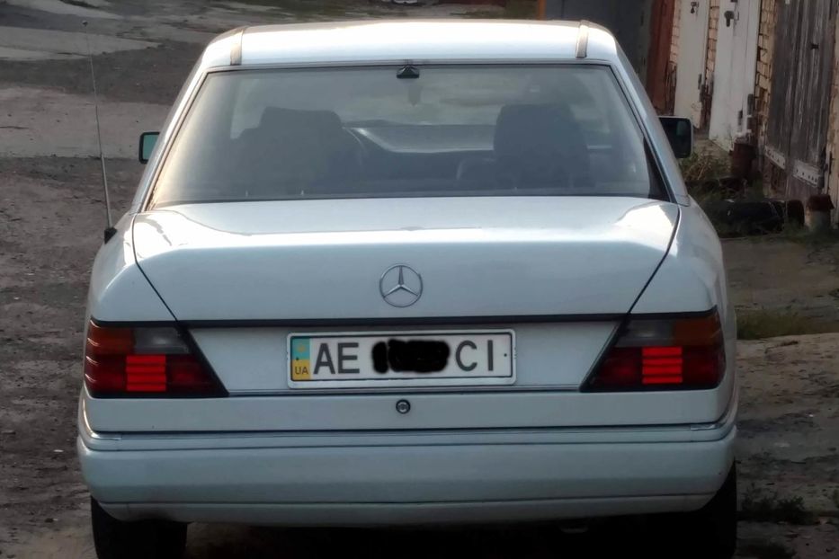 Продам Mercedes-Benz E-Class W124 1990 года в Киеве