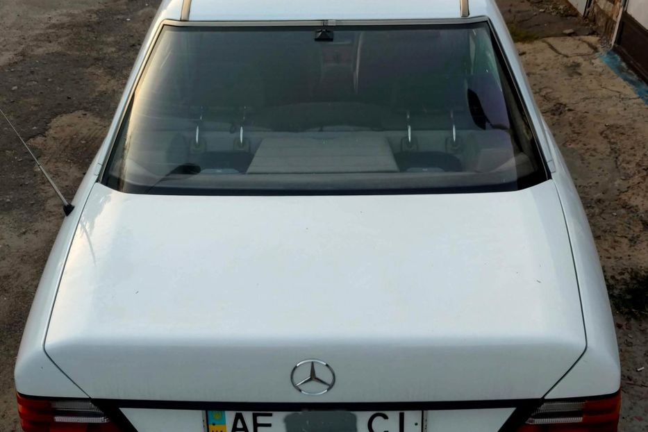 Продам Mercedes-Benz E-Class W124 1990 года в Киеве