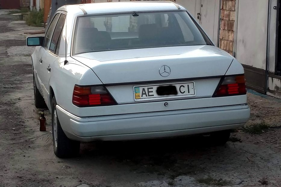 Продам Mercedes-Benz E-Class W124 1990 года в Киеве