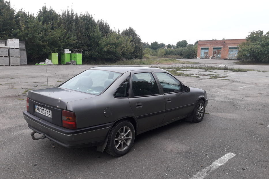 Продам Opel Vectra A 1989 года в г. Липовец, Винницкая область