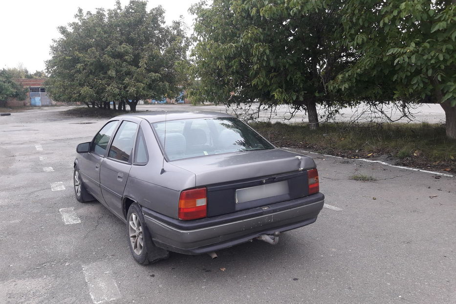 Продам Opel Vectra A 1989 года в г. Липовец, Винницкая область