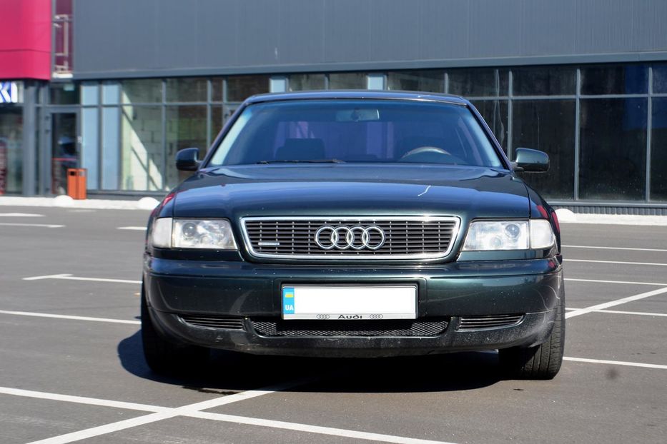 Продам Audi A8 Quattro 1997 года в Киеве