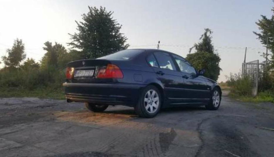 Продам BMW 318 1999 года в Харькове