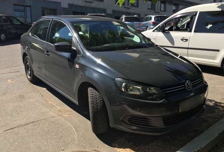 Продам Volkswagen Polo Sedan 2012 года в Киеве