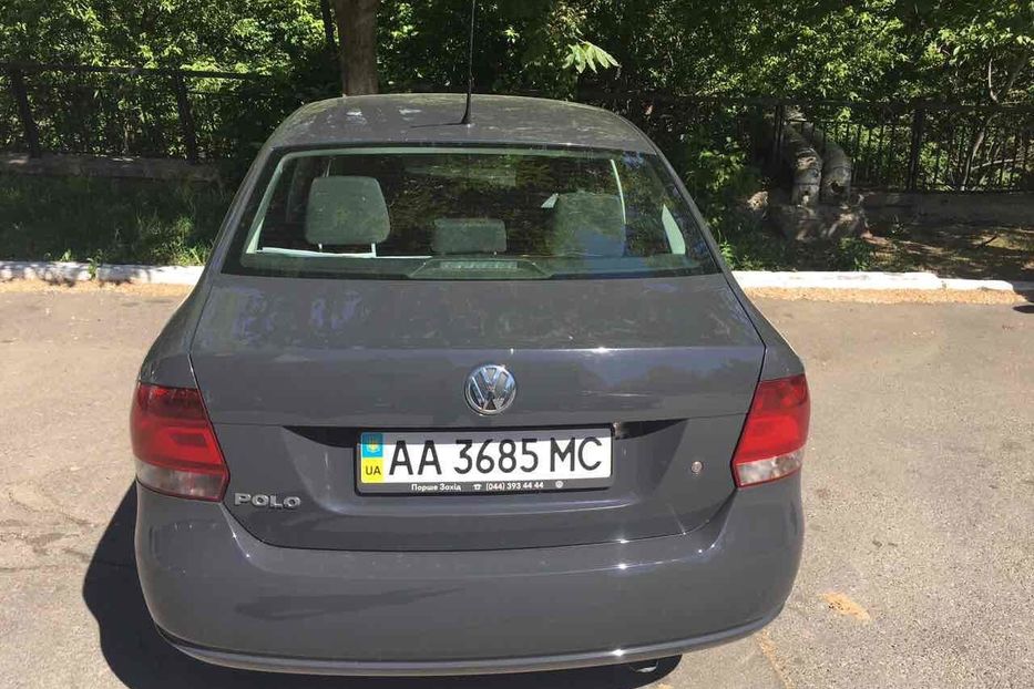 Продам Volkswagen Polo Sedan 2012 года в Киеве