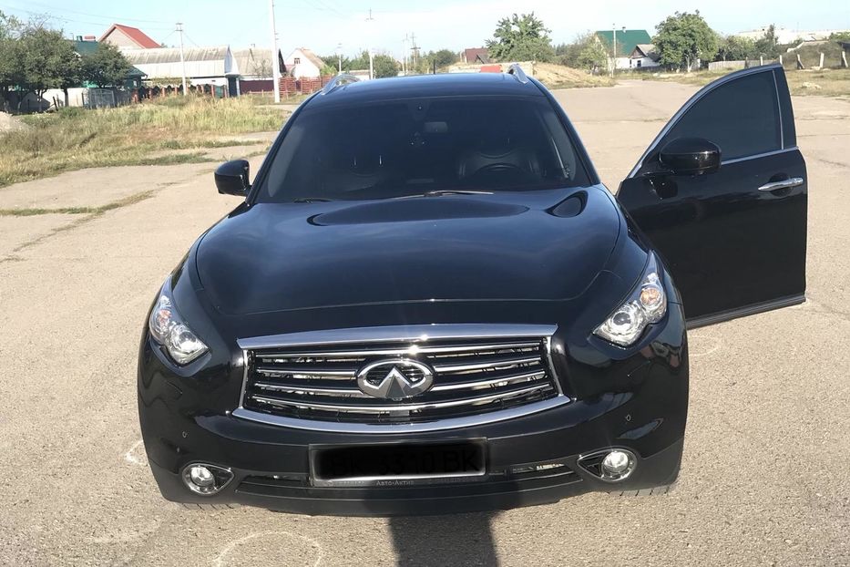 Продам Infiniti QX70 2013 года в г. Сарны, Ровенская область