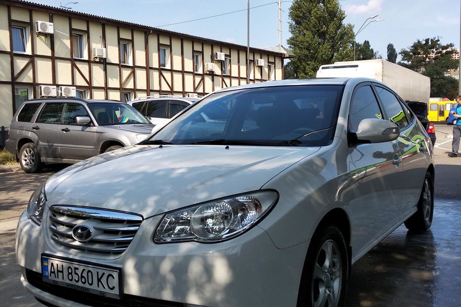 Продам Hyundai Elantra 2010 года в Киеве