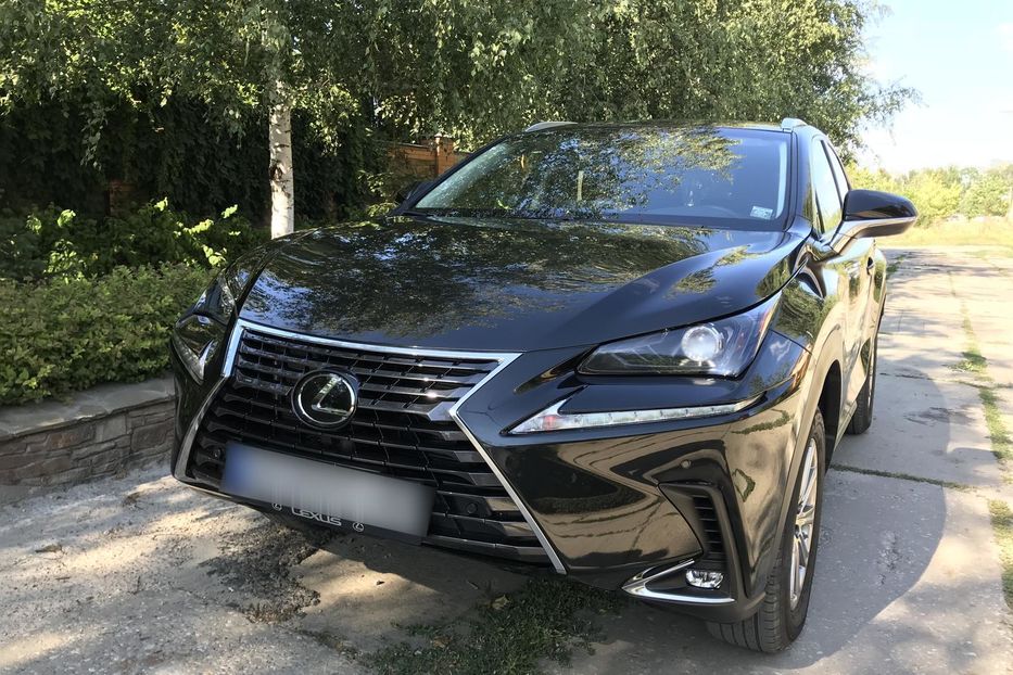 Продам Lexus NX 300 2017 года в Харькове