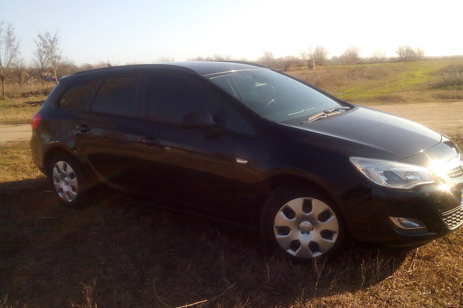 Продам Opel Astra J Sport Tourer 2012 года в г. Никополь, Днепропетровская область