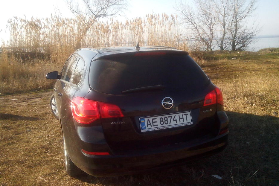 Продам Opel Astra J Sport Tourer 2012 года в г. Никополь, Днепропетровская область