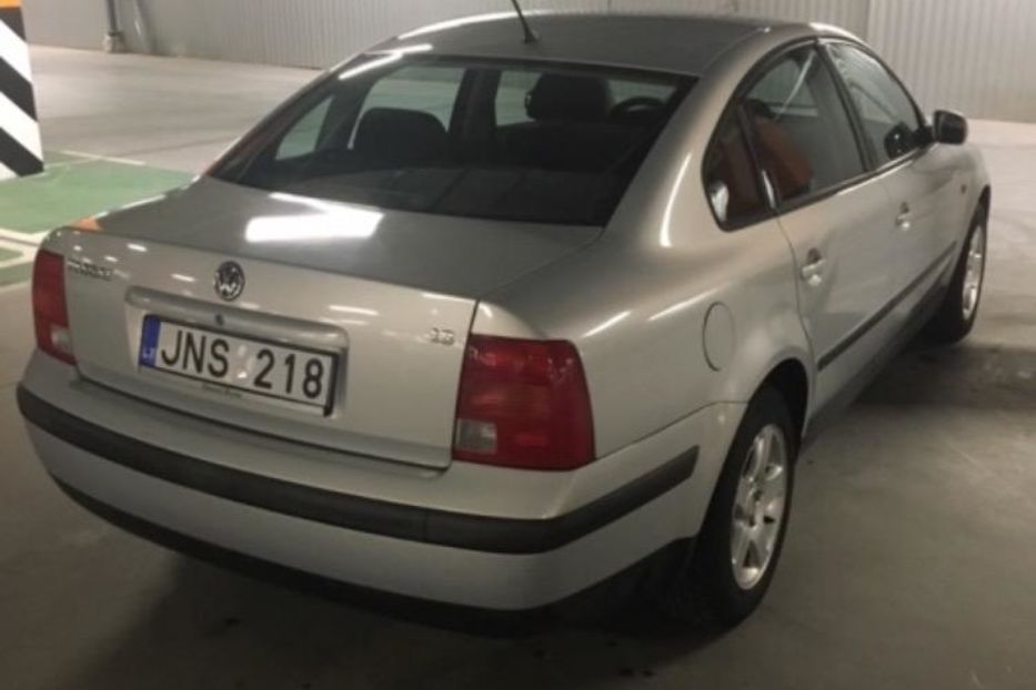 Продам Volkswagen Passat B5 1998 года в Киеве