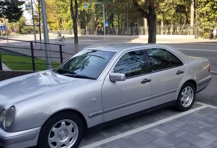 Продам Mercedes-Benz E-Class E220 1999 года в Виннице