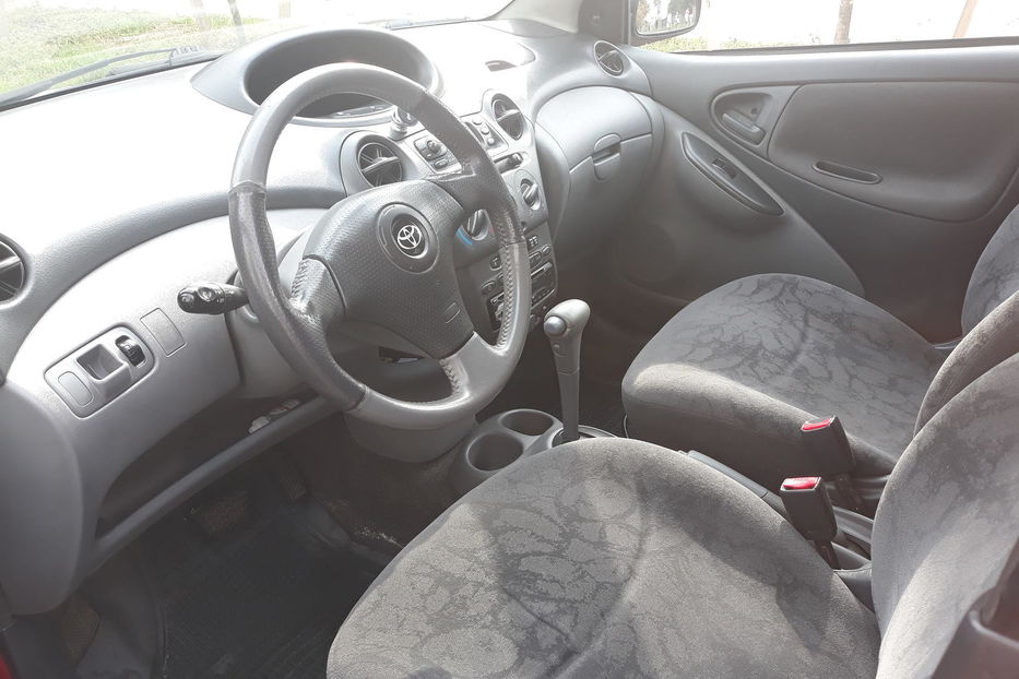 Продам Toyota Yaris 2001 года в Киеве