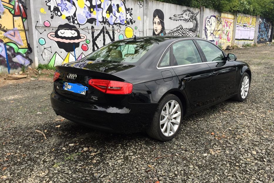 Продам Audi A4 2012 года в Луцке