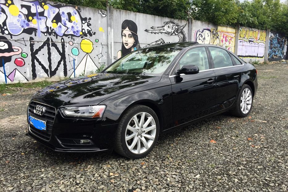 Продам Audi A4 2012 года в Луцке