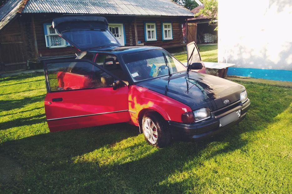 Продам Ford Escort 1986 года в Черновцах