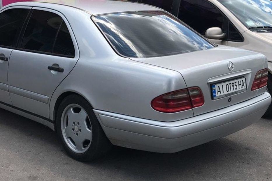 Продам Mercedes-Benz E-Class 1998 года в Киеве