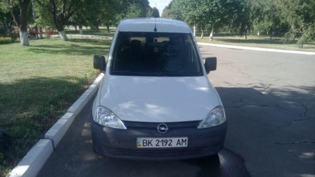 Продам Opel Combo пасс. 2004 года в Ровно